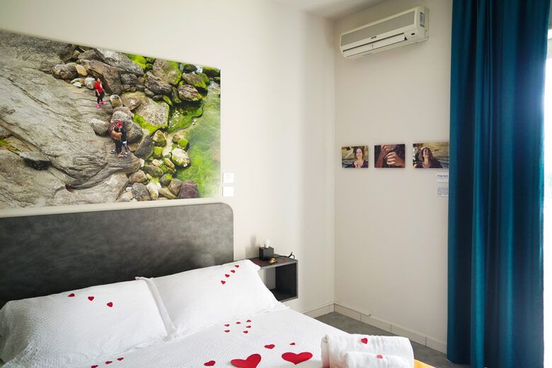 Click Art & Room