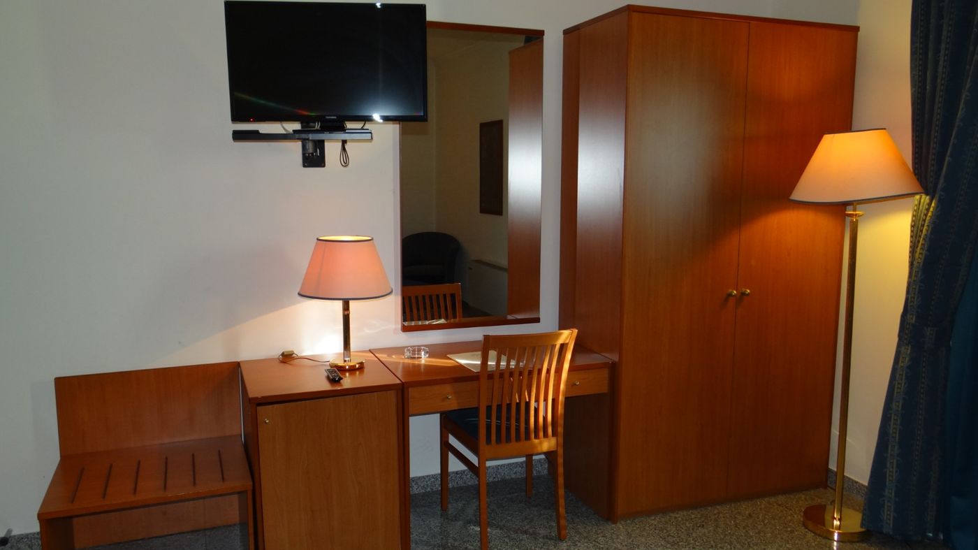 Hotel 90