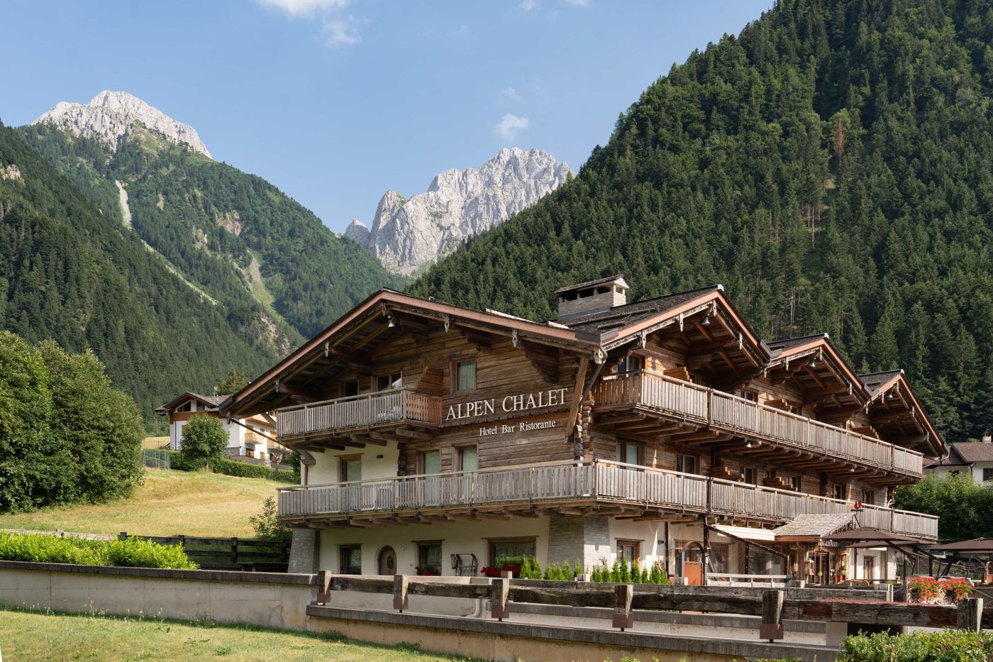 Alpen Chalet - Charme Mountain Hotel & Private Spa