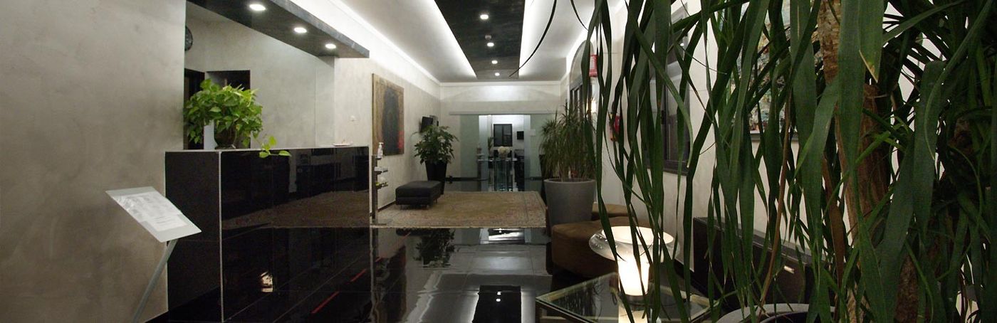 Hotel Versailles