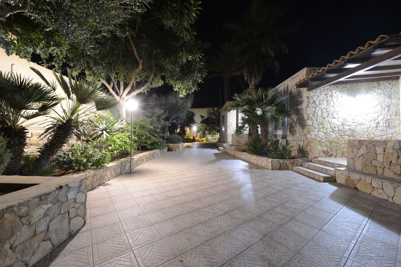 Oasis Hotel Residence & Resort