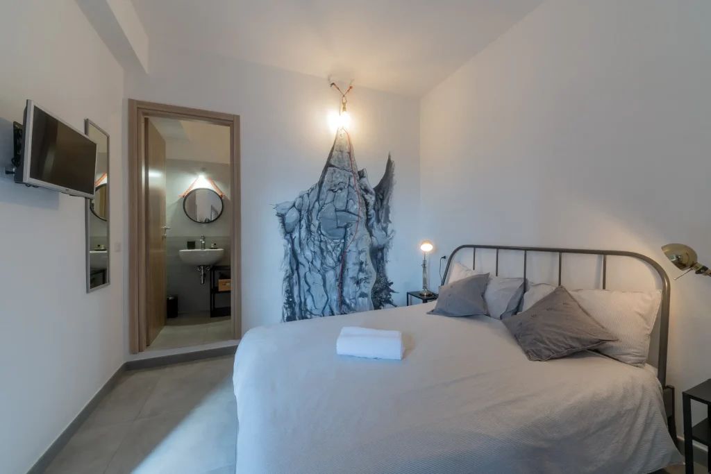 Bedandclimbing