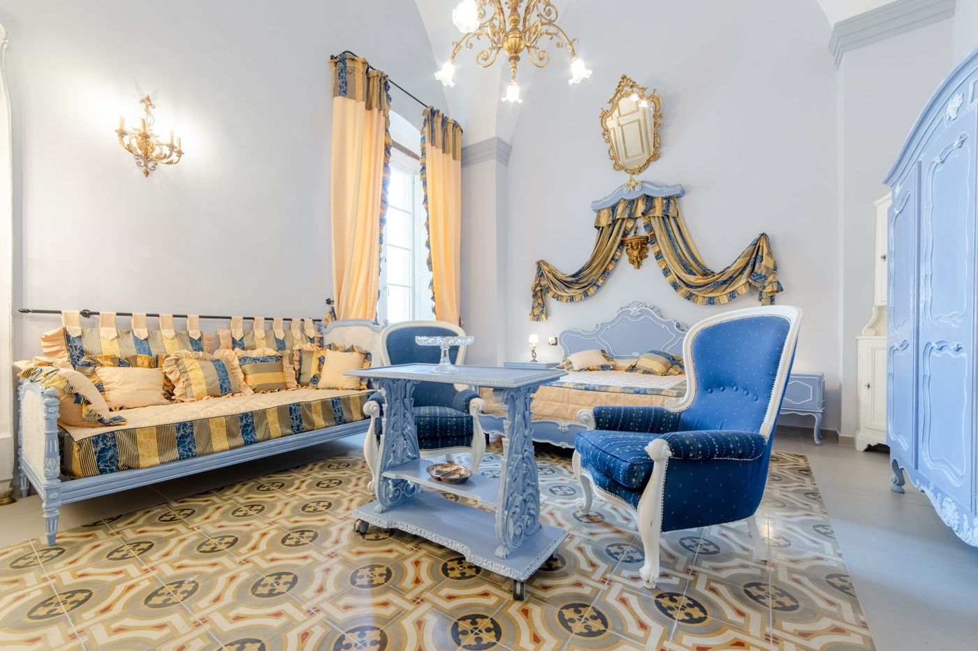 The Crown Palace