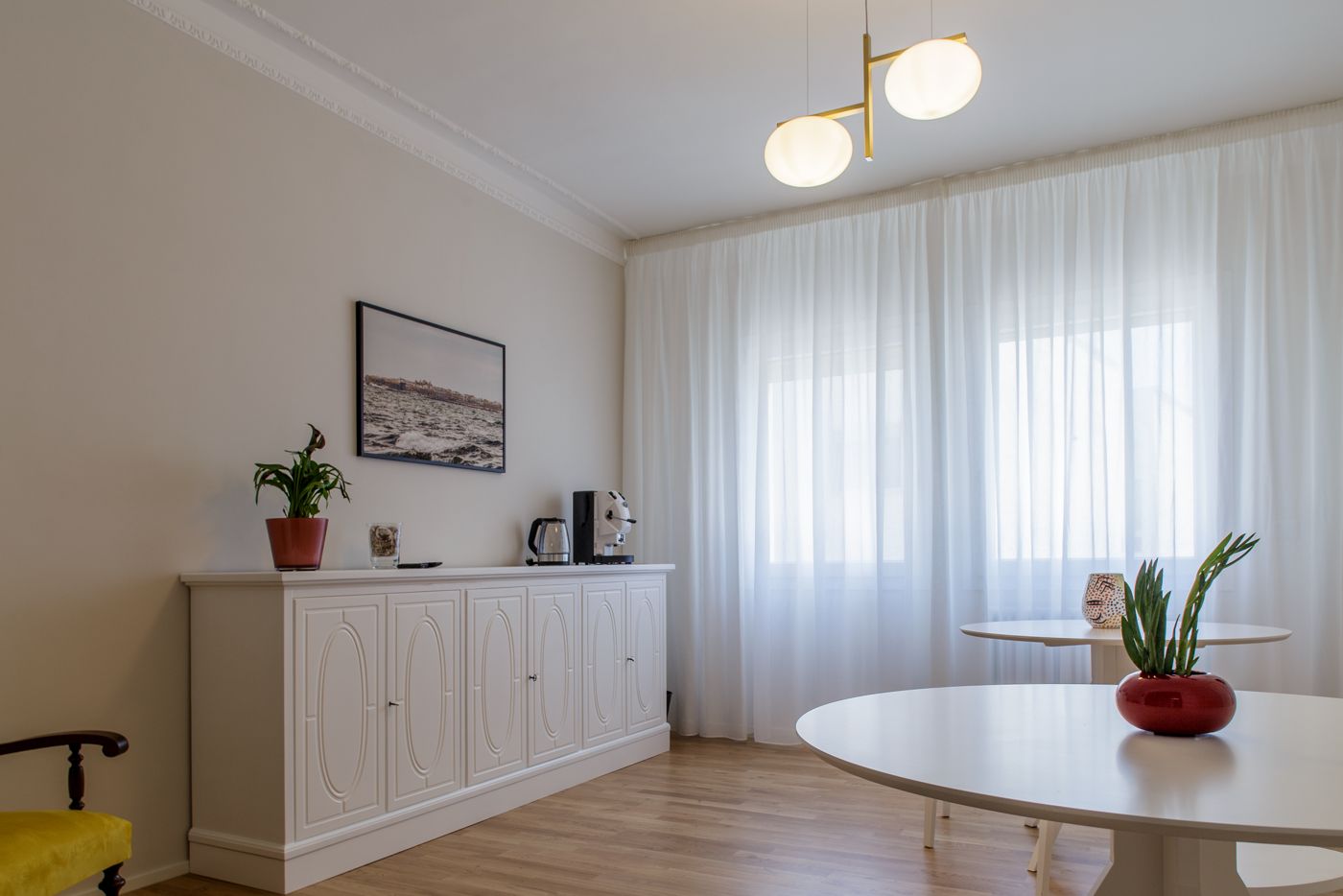 B&B Trerooms