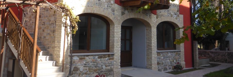 La Valeriana Farm Apartments
