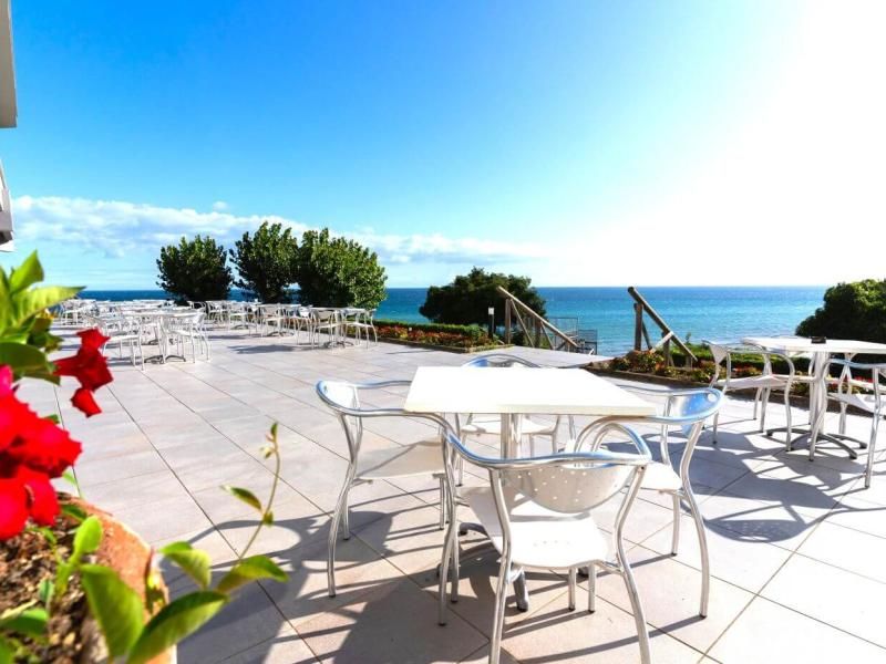 Hotel Capo Est