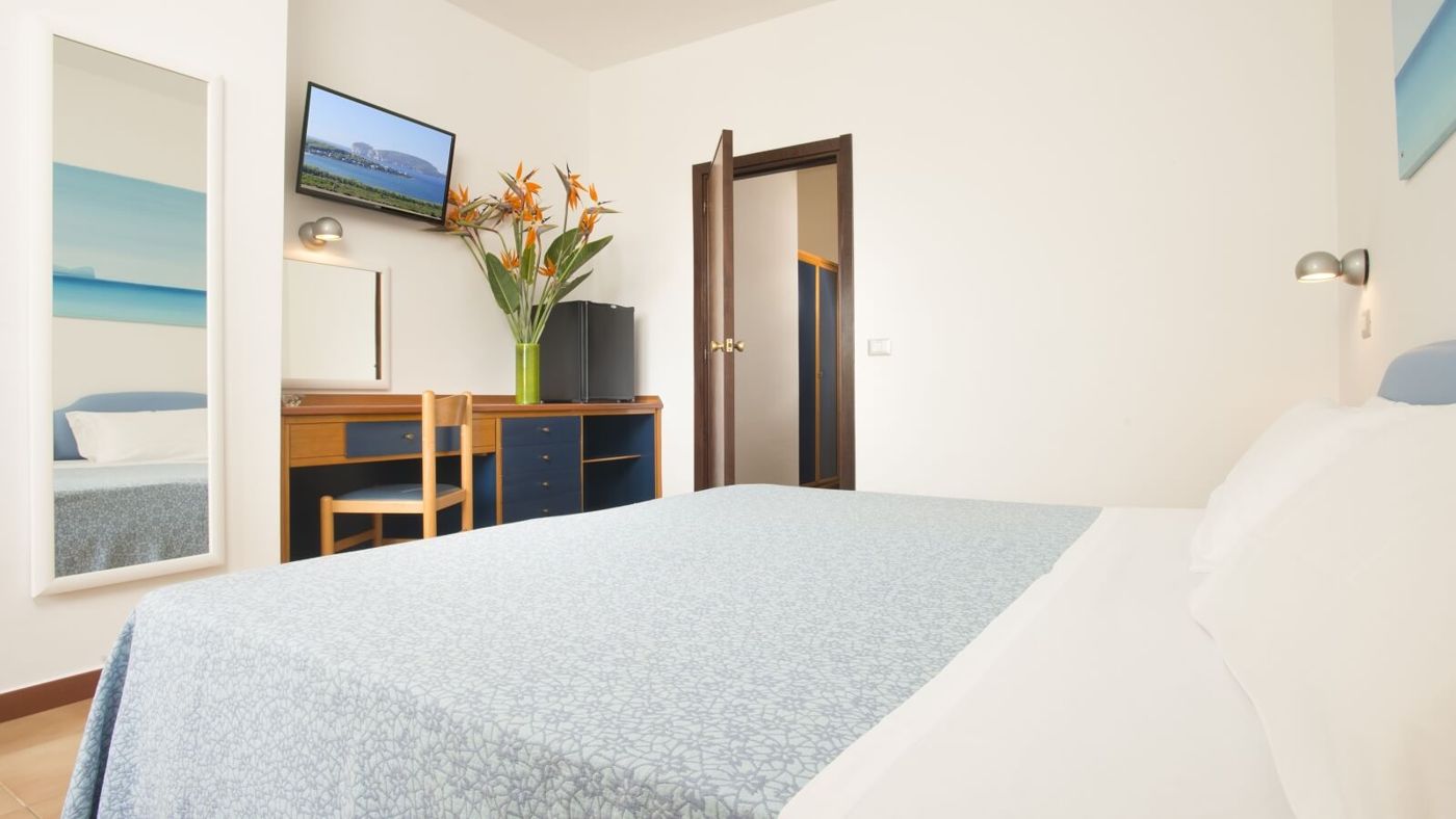 Oasis Hotel & Residence