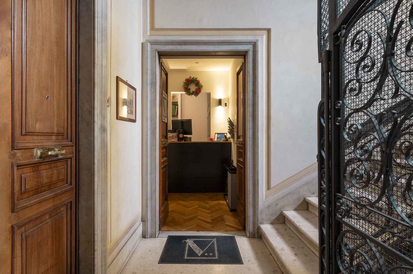 Vanity Navona