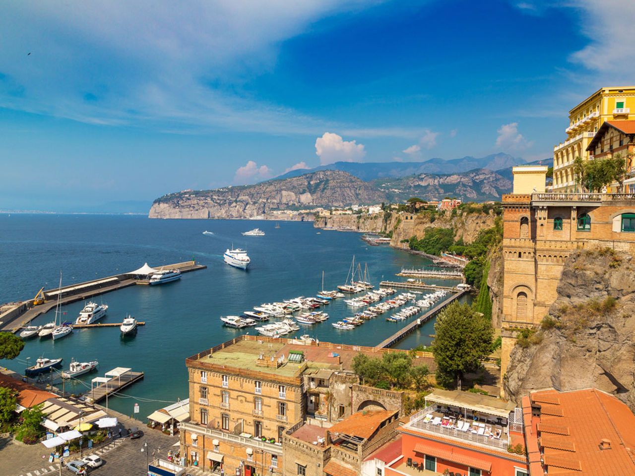 Tasso Suites and Spa