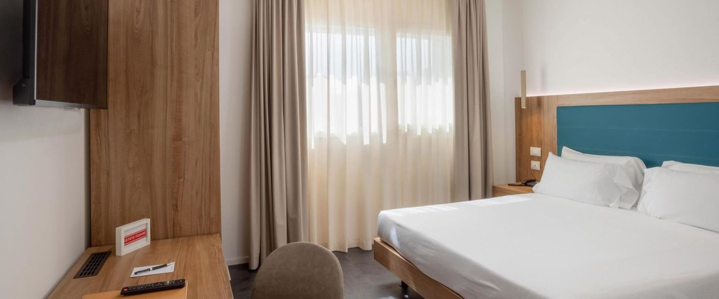 V Hotel