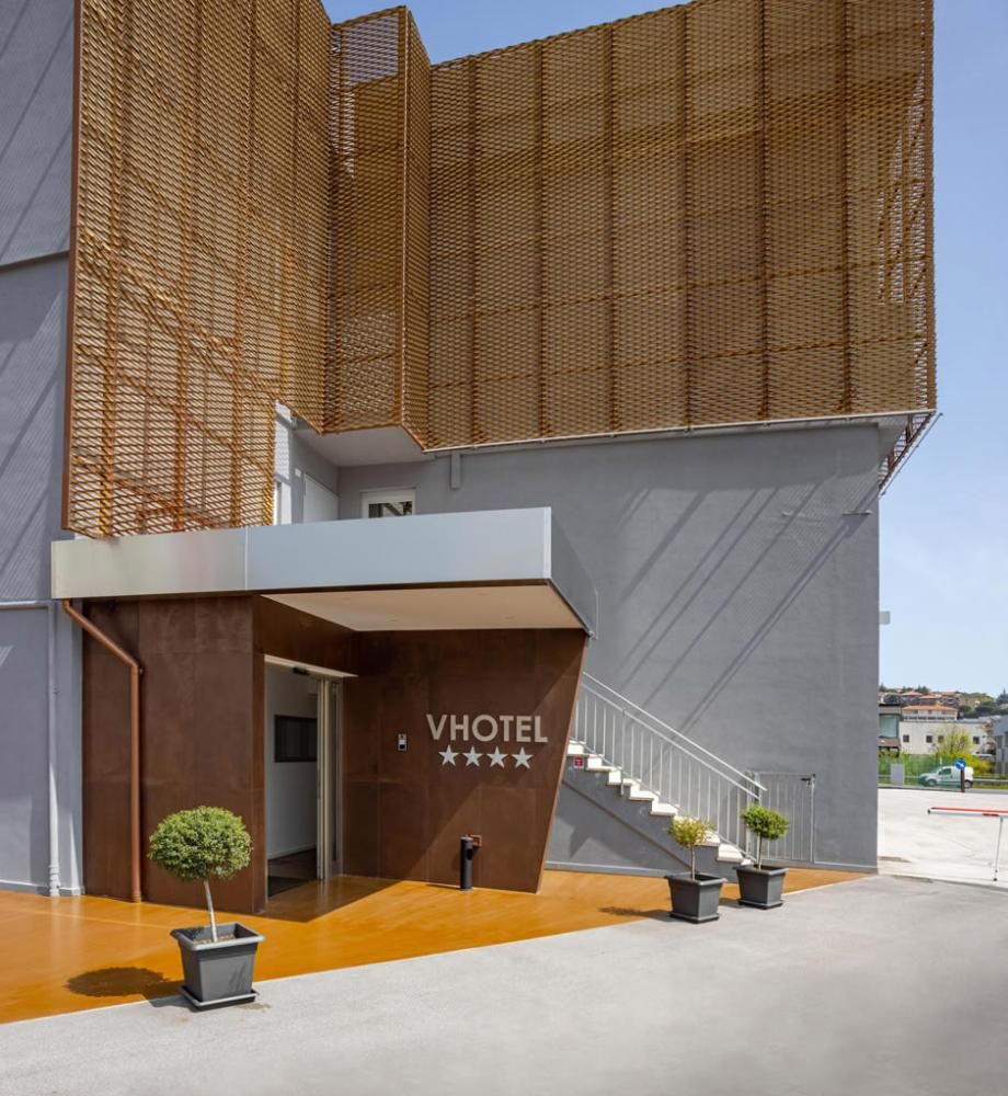 V Hotel