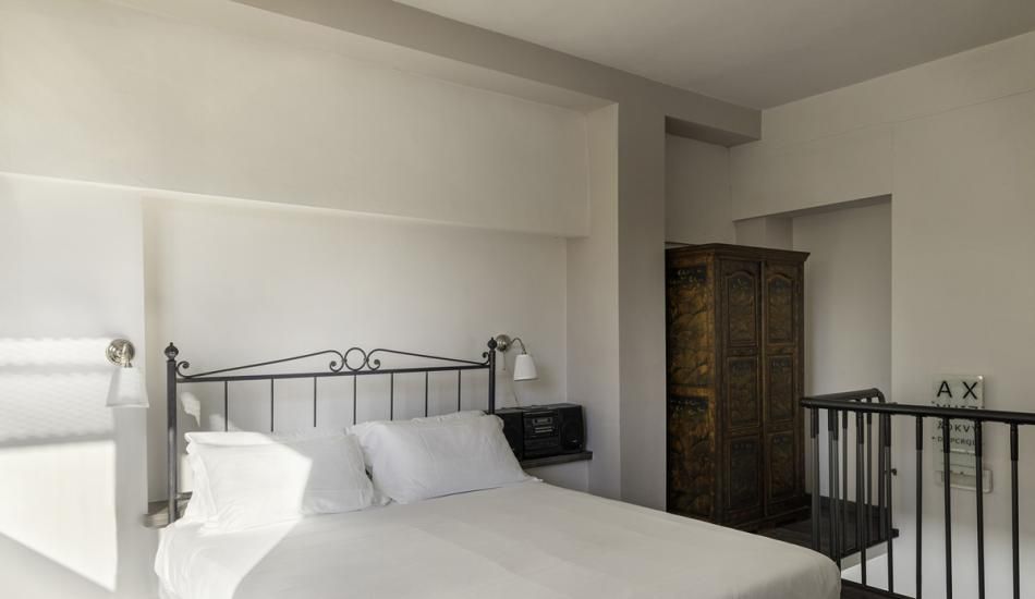 V Hotel