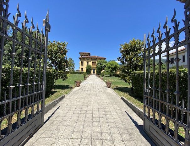 Villa Moorings