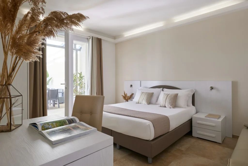 Golden Hotel & Apartments