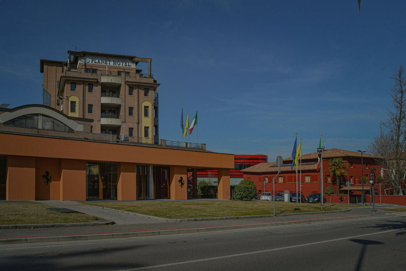 Planet Hotel