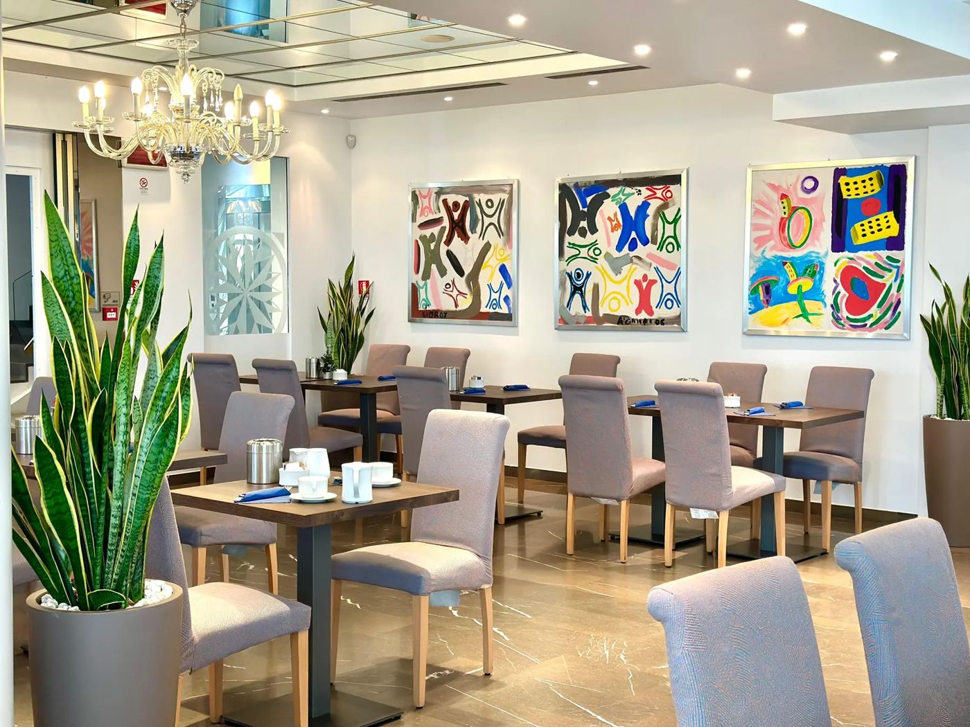 Club House Hotel