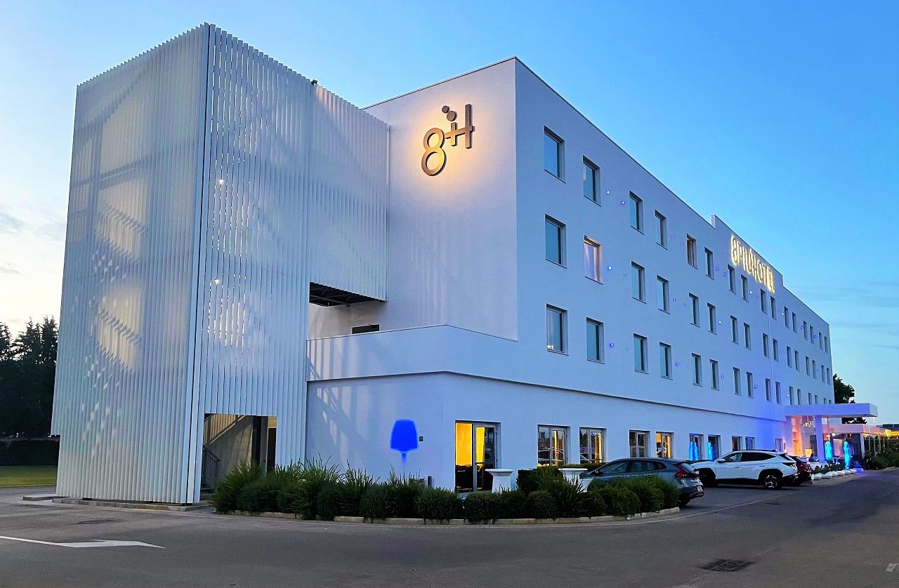 8piùhotel