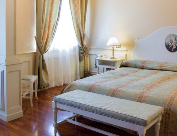 Hotel Tuder