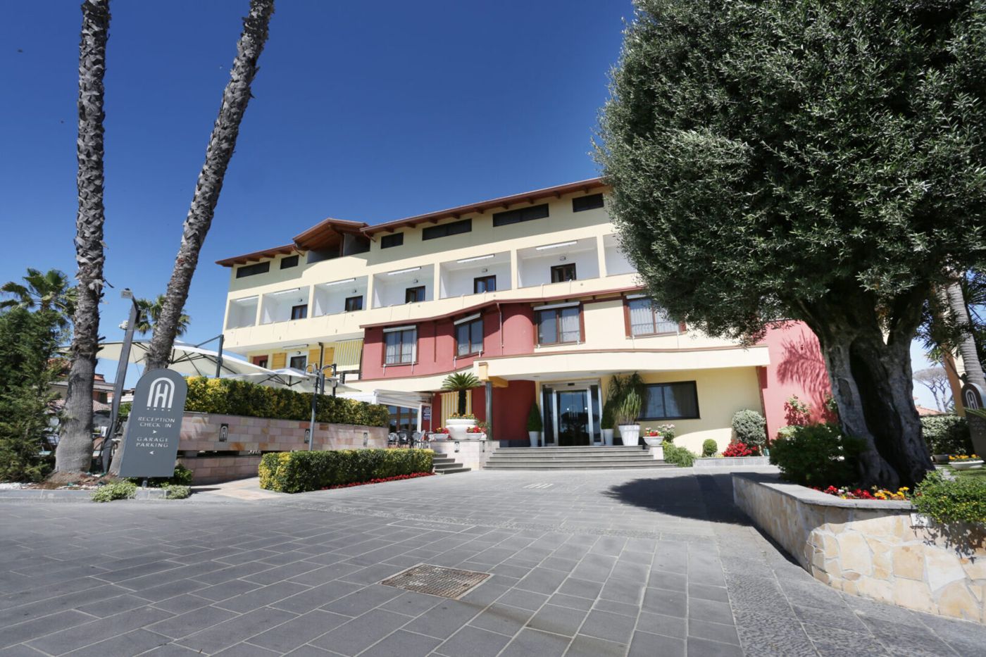 Hotel Agora