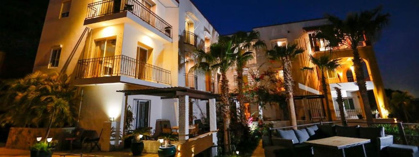 MariaMar Suites