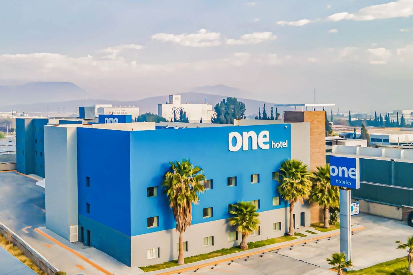 One Saltillo Aeropuerto