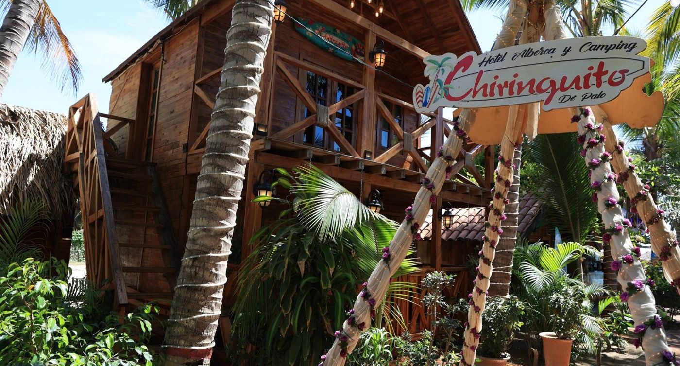 Hotel chiringuito de palo