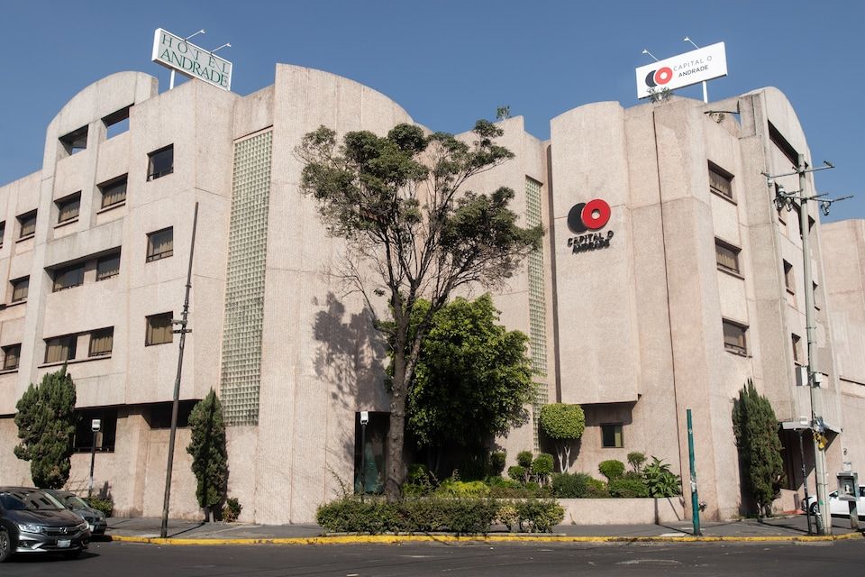 Capital O Andrade, Mexico City
