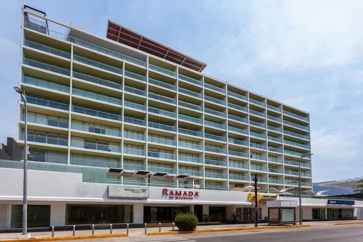 Ramada By Wyndham Acapulco Hotel and Suites
