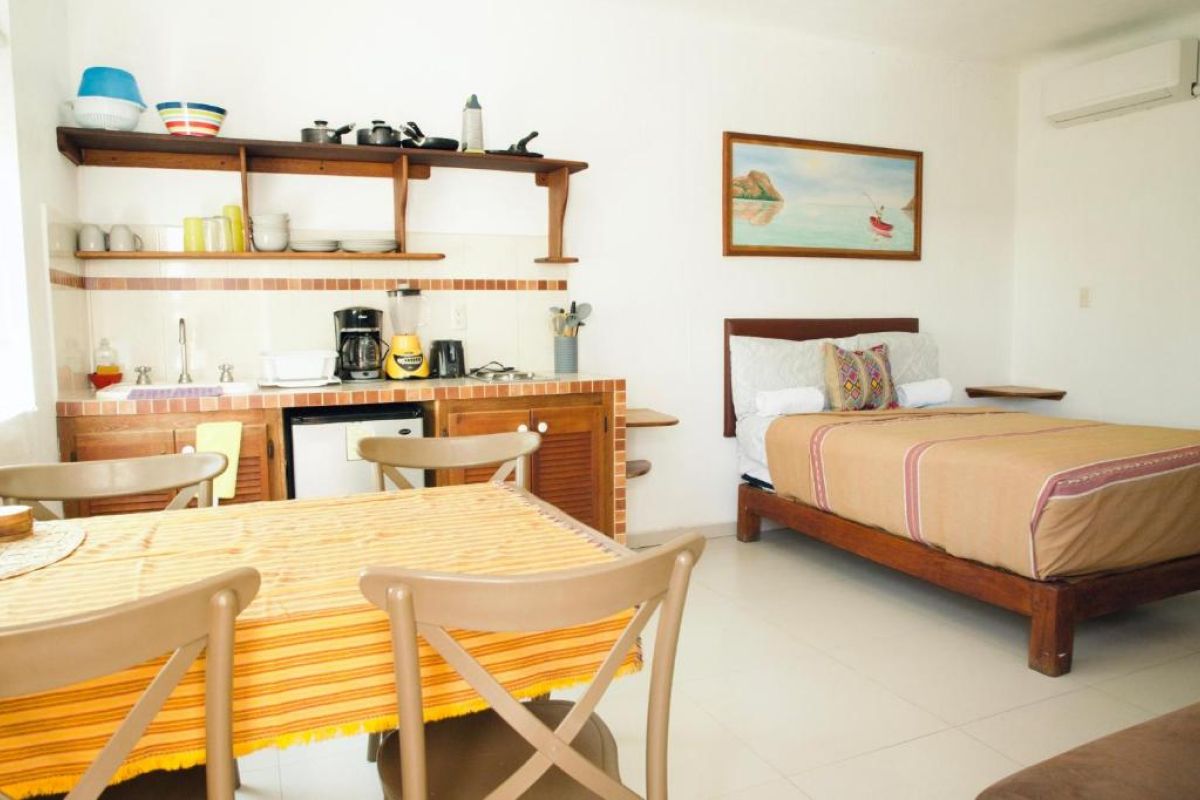 Lalora Hotel & Villas