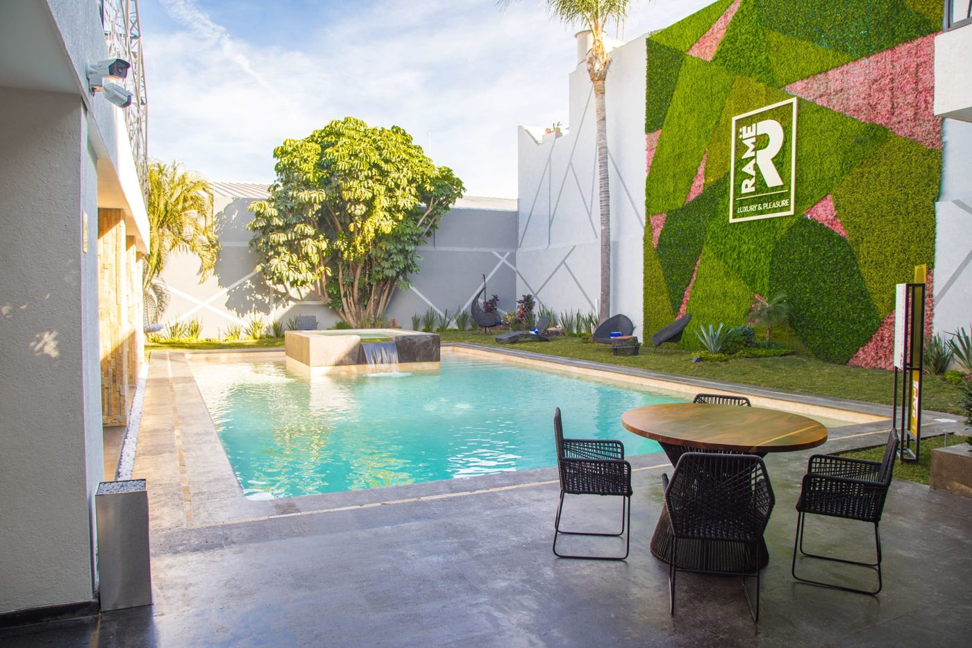 Ramë Hotel Boutique
