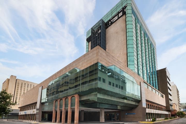 Wyndham Monterrey Ambassador Centro