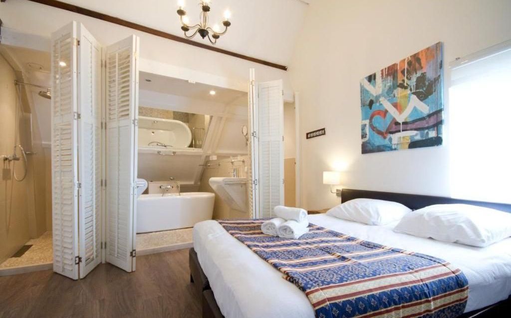 Acostar Hotel