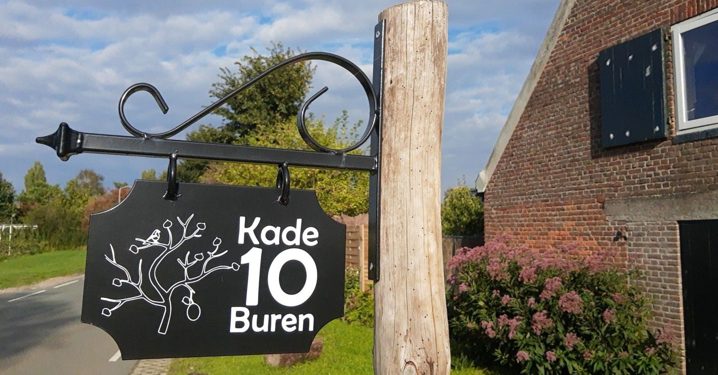 Kade10Buren