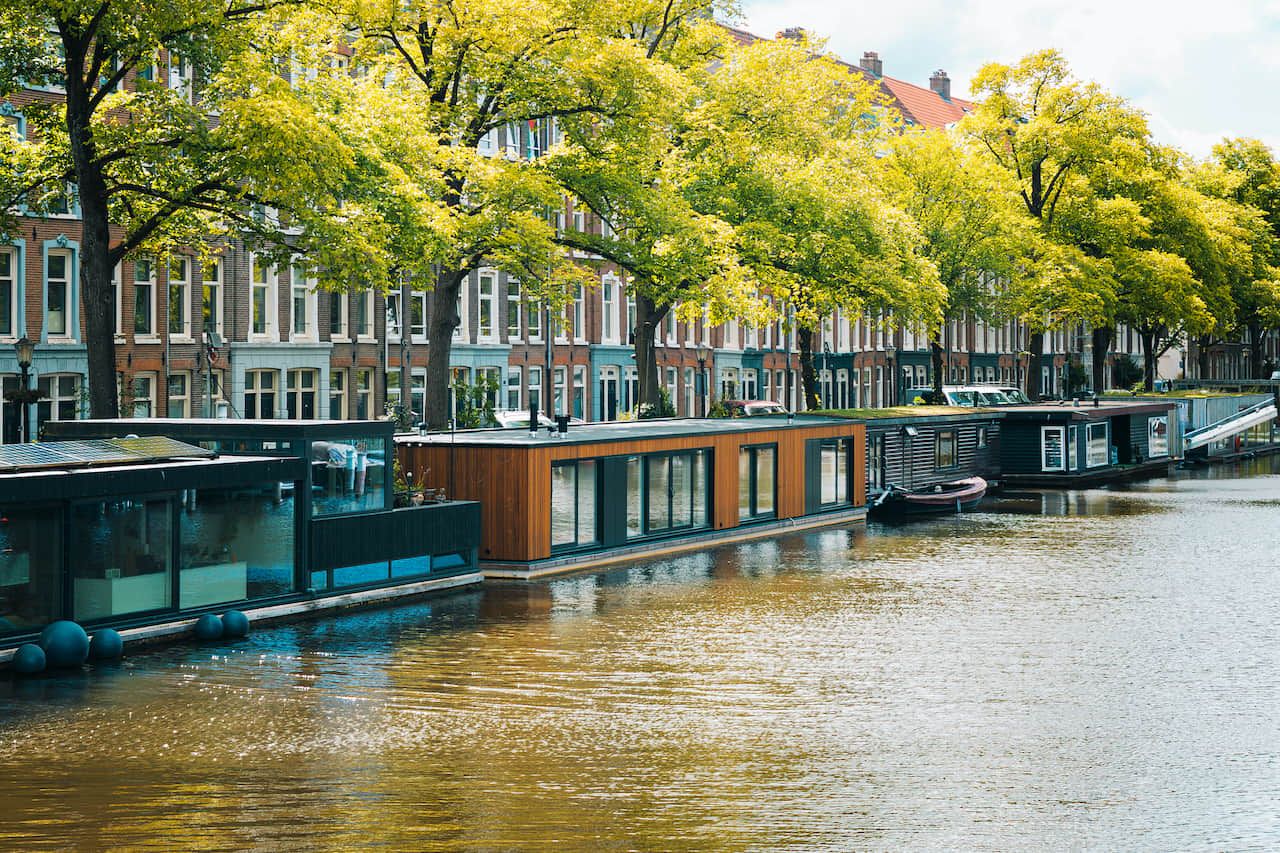 The Amsterdam houseboat family
