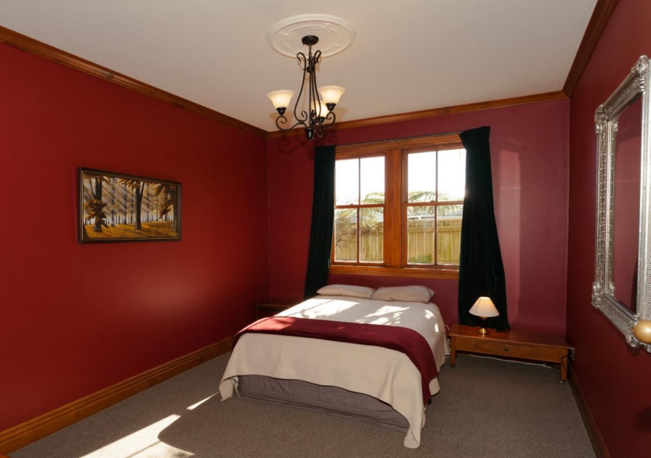 Ghost Lodge Granity