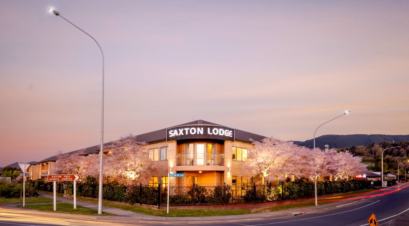 Saxton Lodge