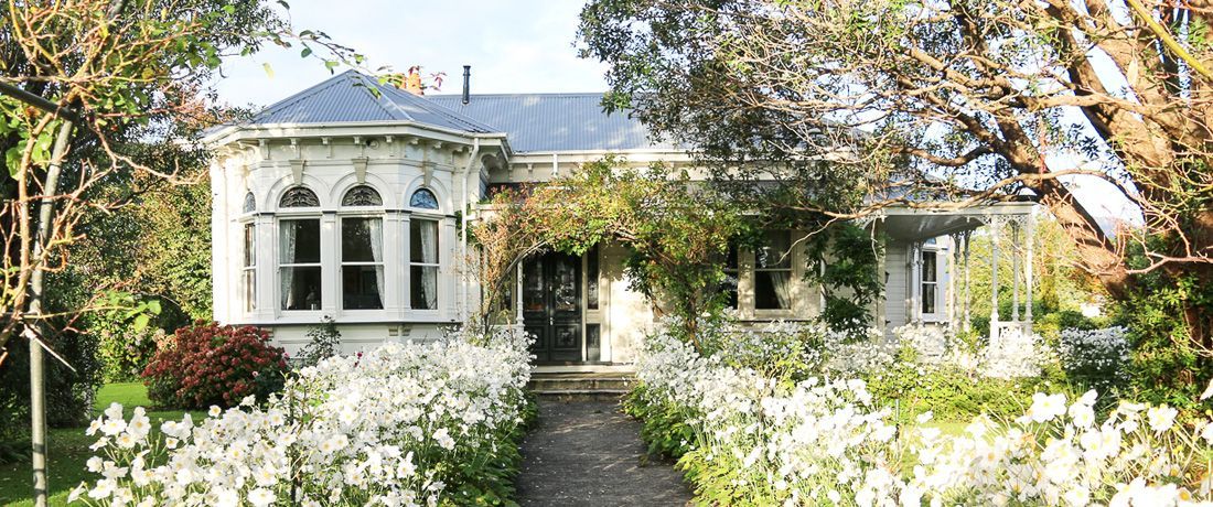Archer House