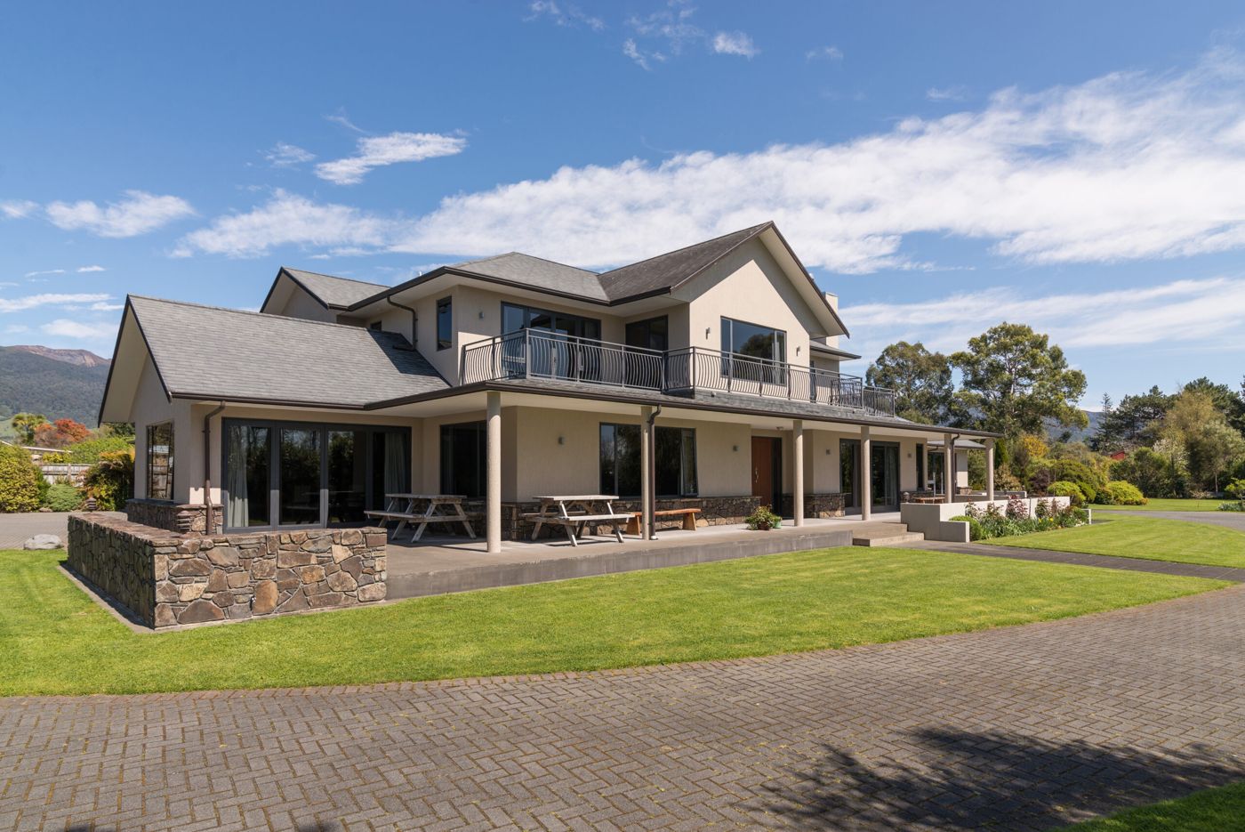 Tui Lodge