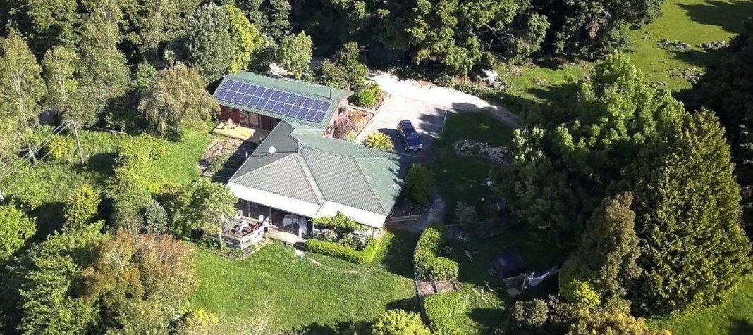 Golden Caves Bed and Breakfast
