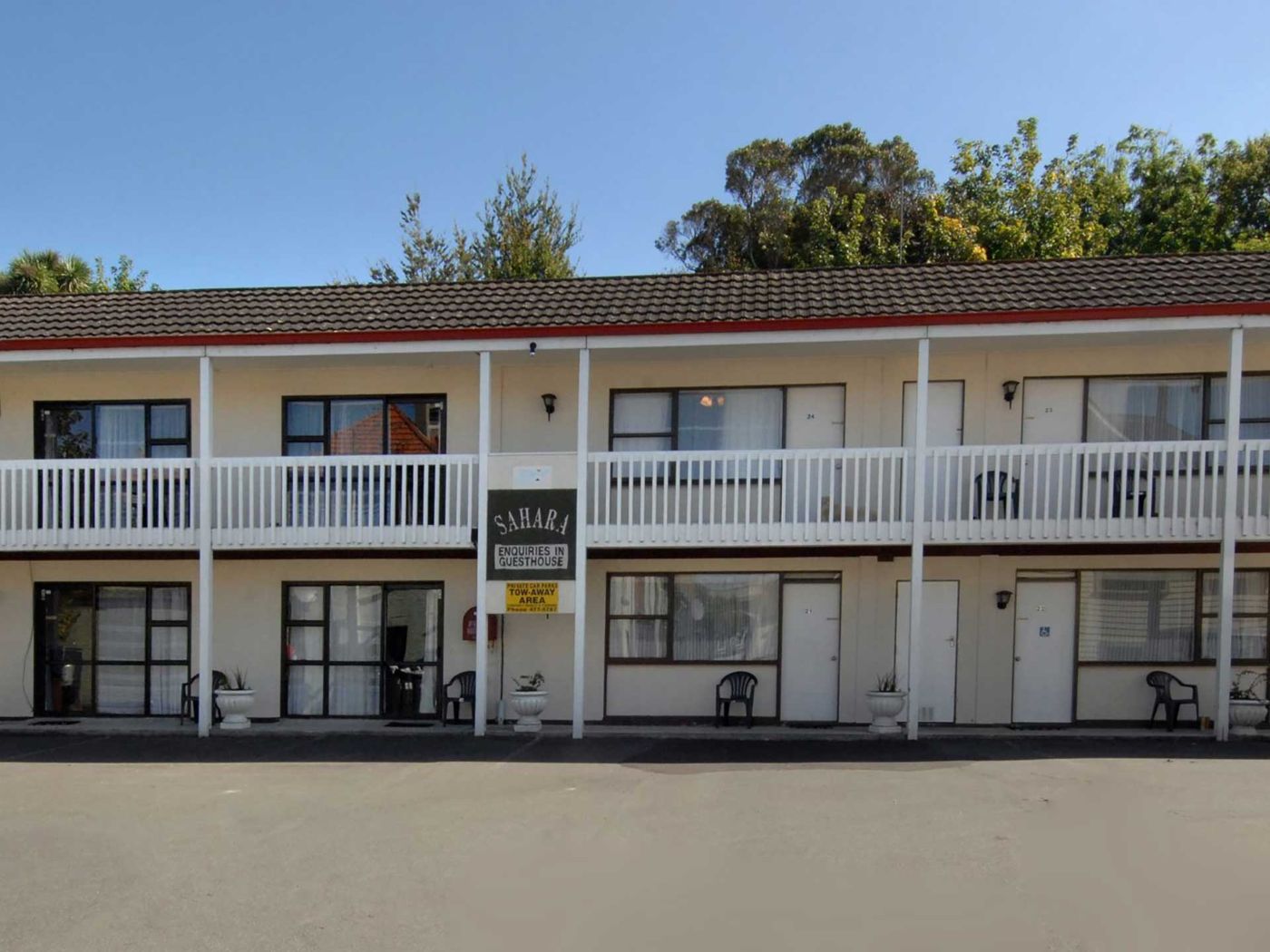 Sahara Guesthouse & Motels