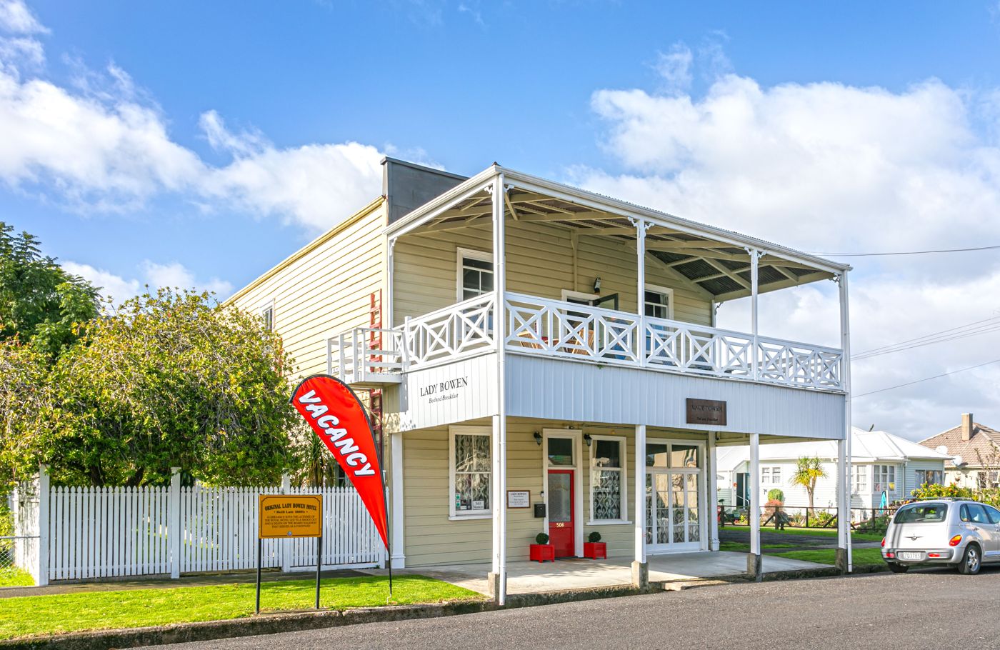 Lady Bowen Bed and Breakfast