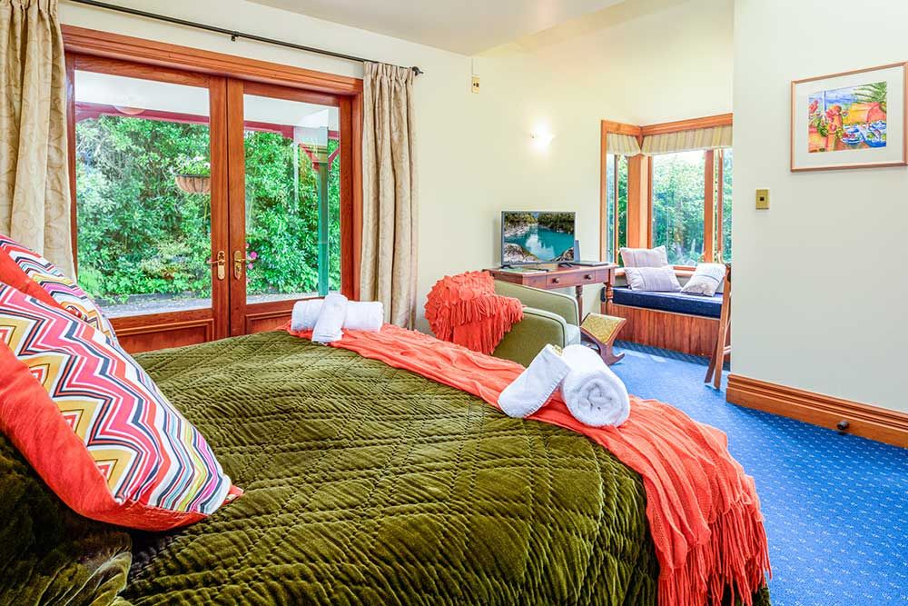 Awatuna Homestead Bed and Breakfast