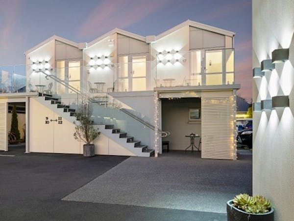 V Motel