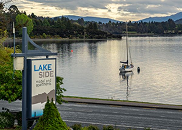 Lakeside Motel & Apartments