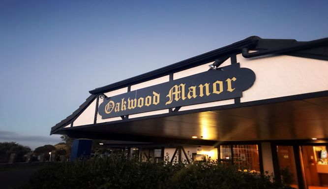 Oakwood Manor