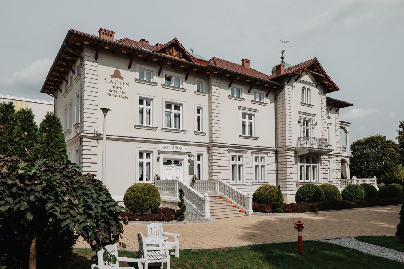 Pałac Lacon - Hotel 3-gwiazdkowy