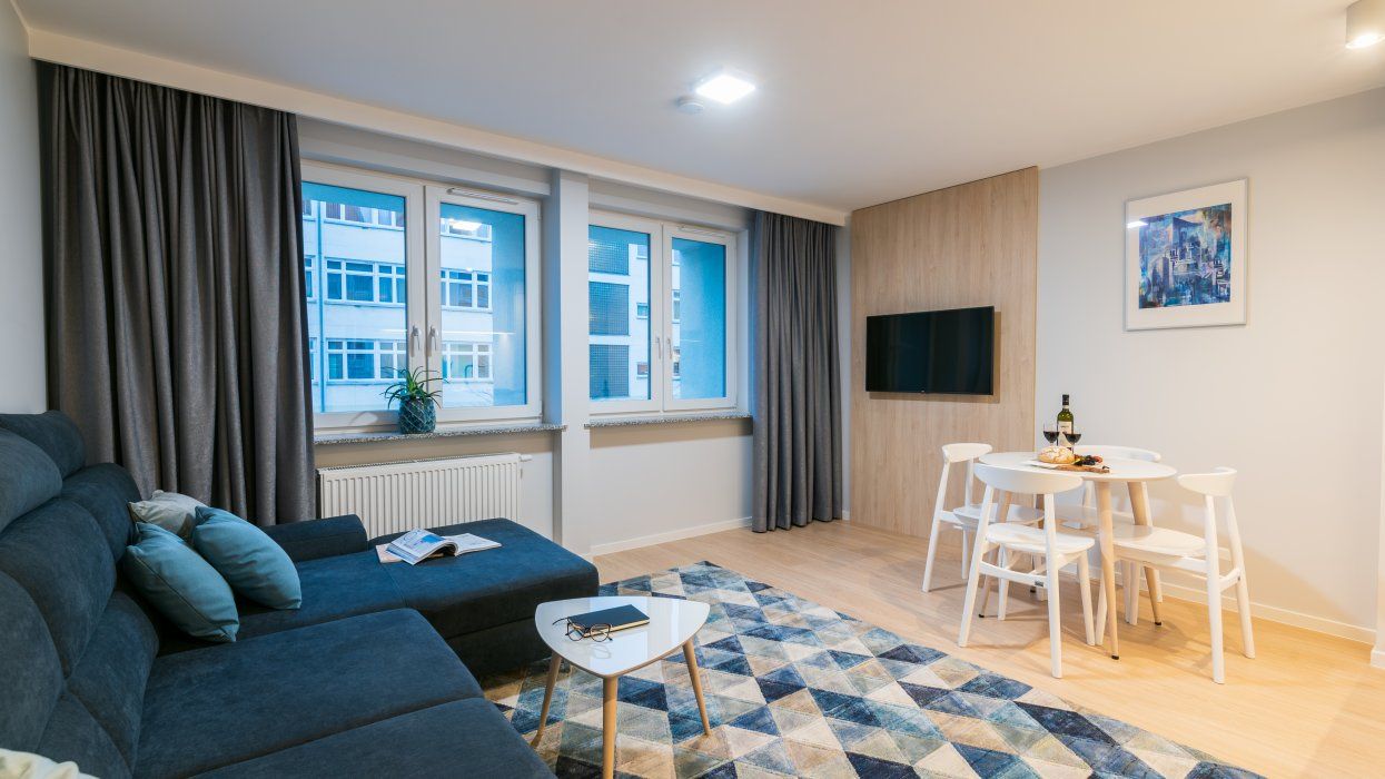 Q17 Apartments