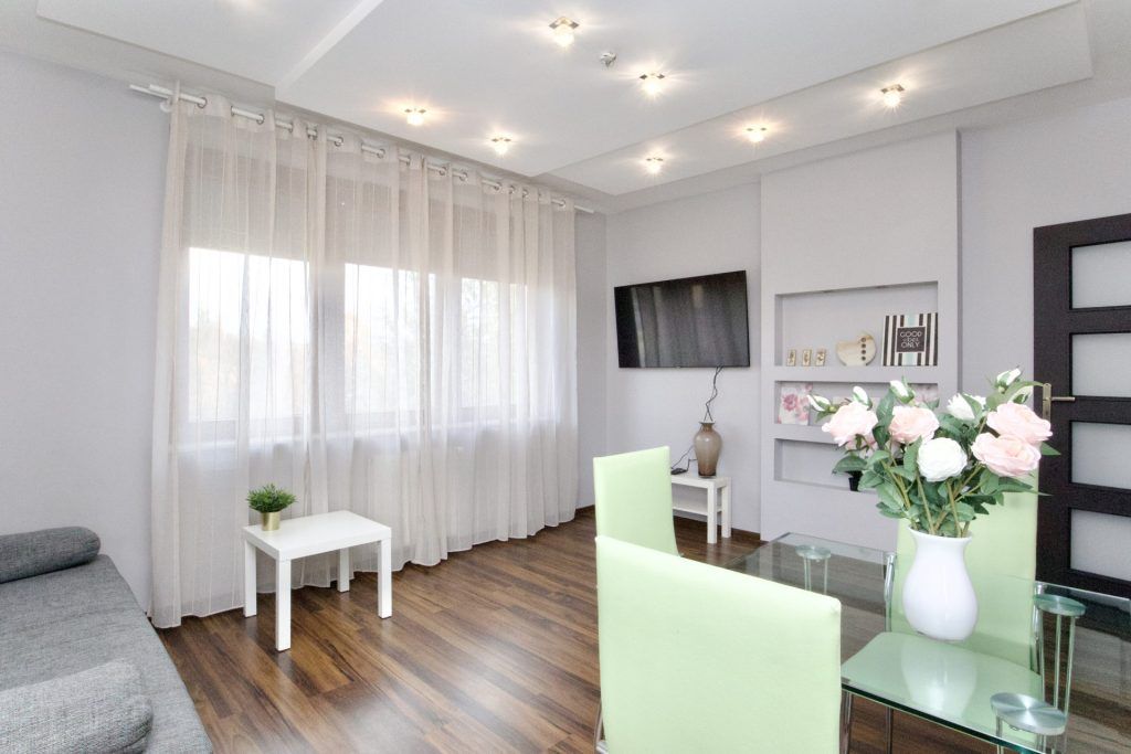 Rodzinny apartament dla sześciu osób z parkingiem prywatnym