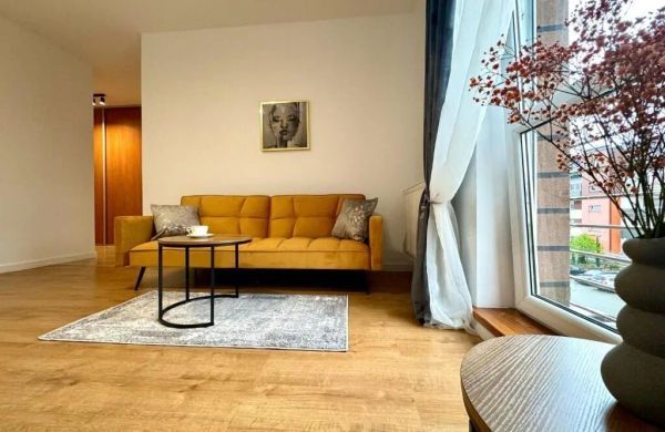 B&M Guesthouse