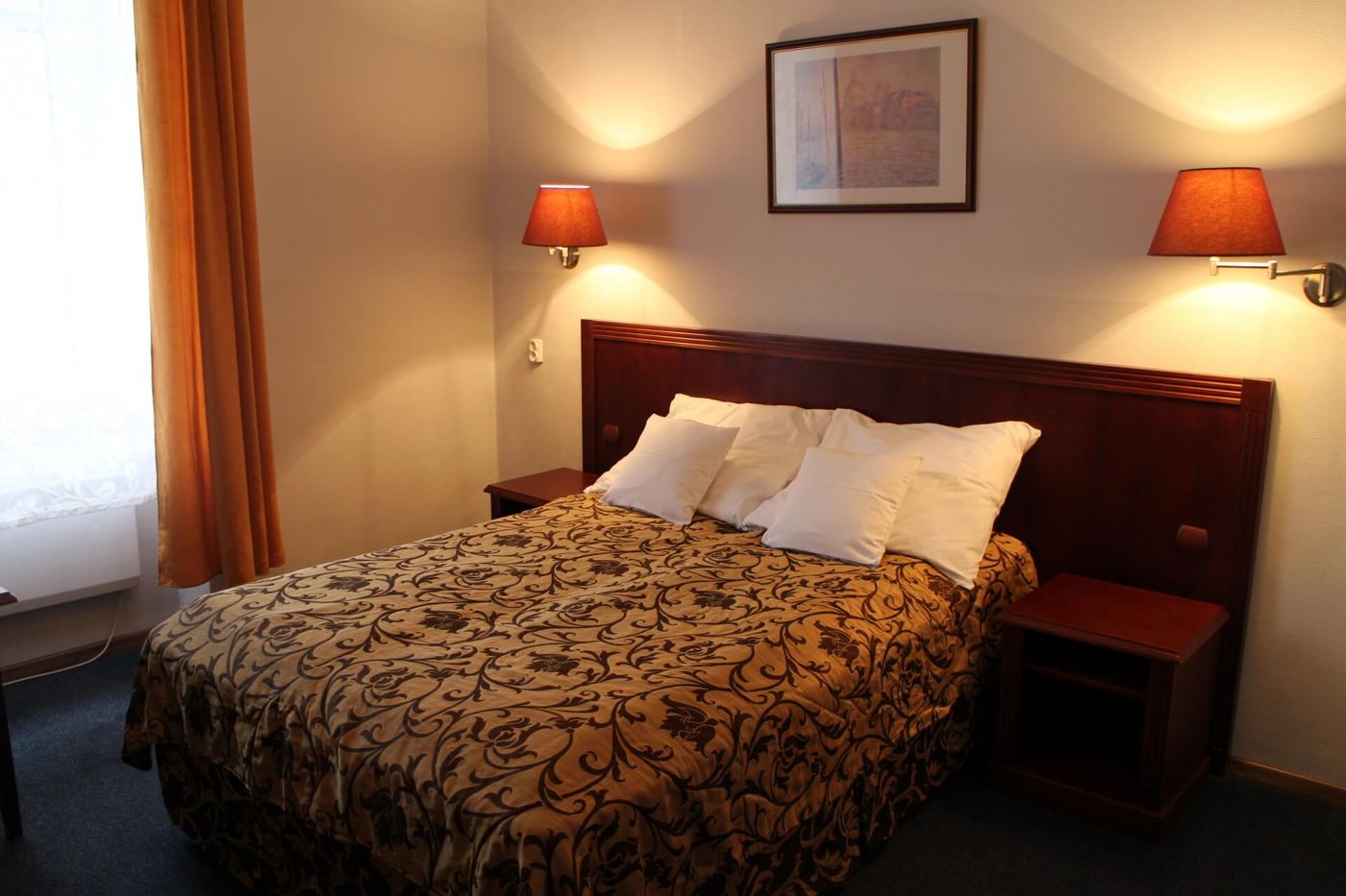 Red Carpet Hostel